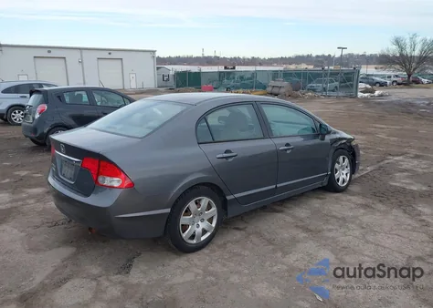 2010 Honda Civic Lx z USA, uszkodzony, nr VIN 2HGFA1F57AH572049